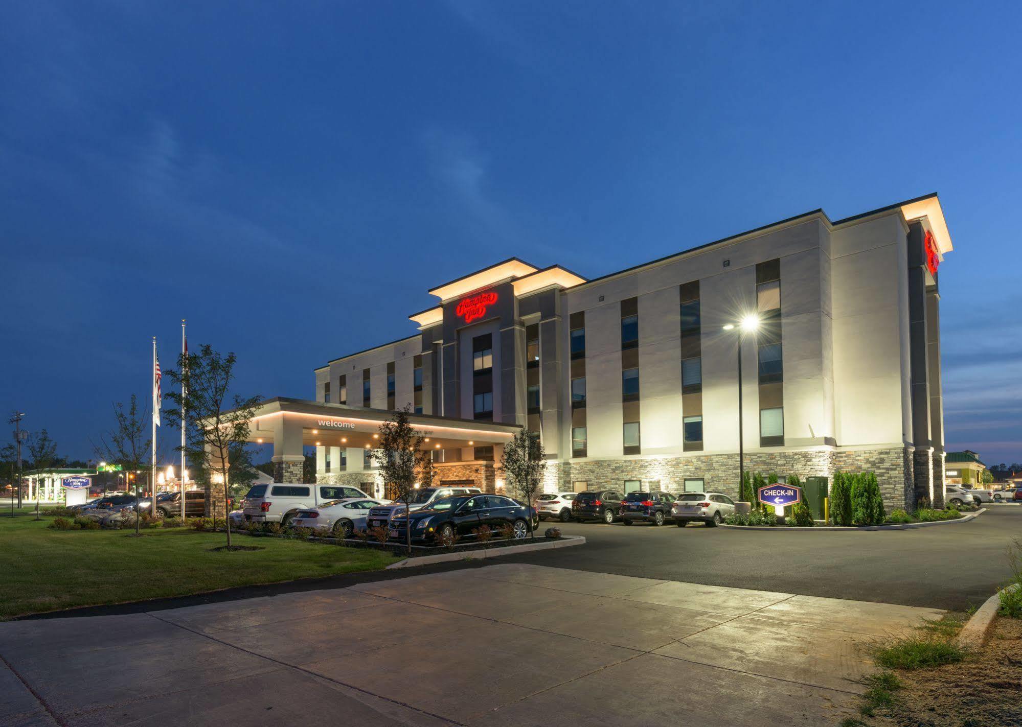 Hampton Inn Hamburg Exterior photo